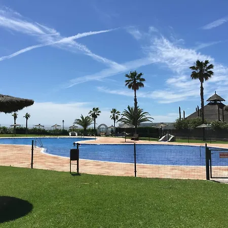 Adosado tres habitaciones, en Bahía de la Plata, Zahara de los atunes-2